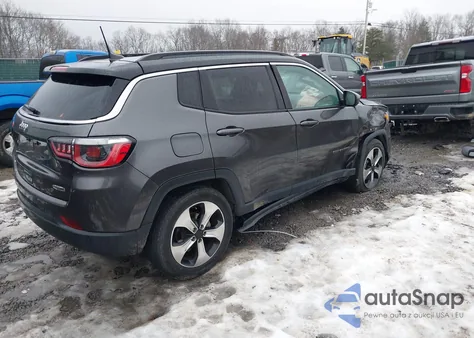 2018 Jeep Compass Latitude 4X4 from USA, damaged, VIN 3C4NJDBB8JT117175